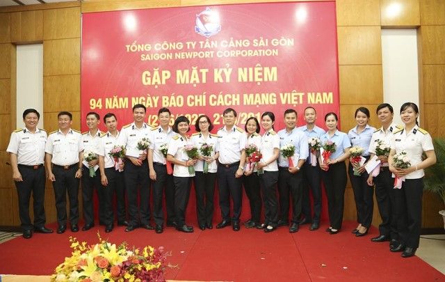 Chụp ảnh kỉ niệm