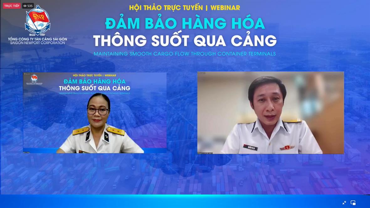 Ông Nguyễn Tài Tại- Phó Giám đốc SNP Logistics trả lời câu hỏi