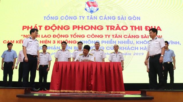 Đại diện phòng ban, đơn vị ký cam kết