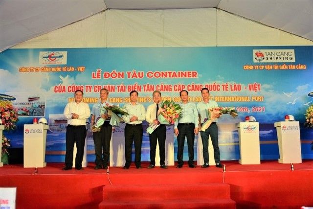 Logistics_ha_tinh_Tancang_shipping_tau_container_cap_cang_quocte_Lao_Viet