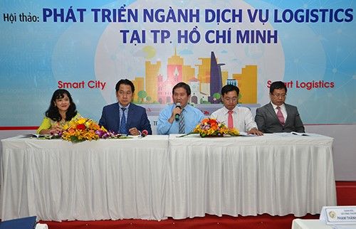 Lãnh đạo BCH VLA và các chuyên gia thảo luận các vấn đề của ngành logistics