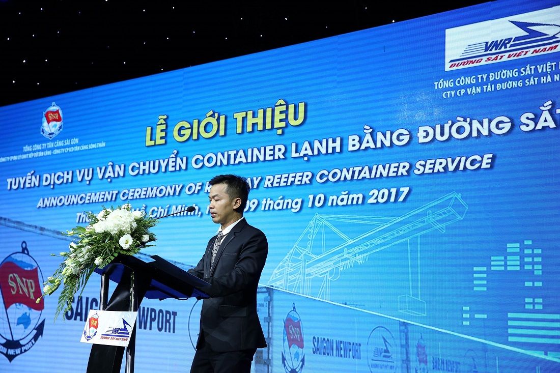 T10_9_Le_ra_mat_tuyen_dv_van_chuyen_container_lanh_duong_sat